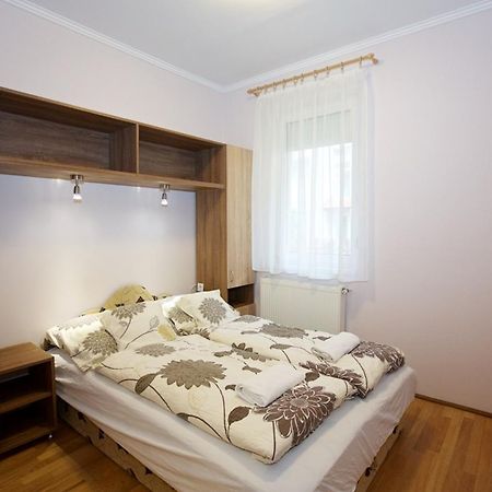 Zoli Apartmanok-Maya Koelcsey 34-36 Hajduszoboszlo Bagian luar foto